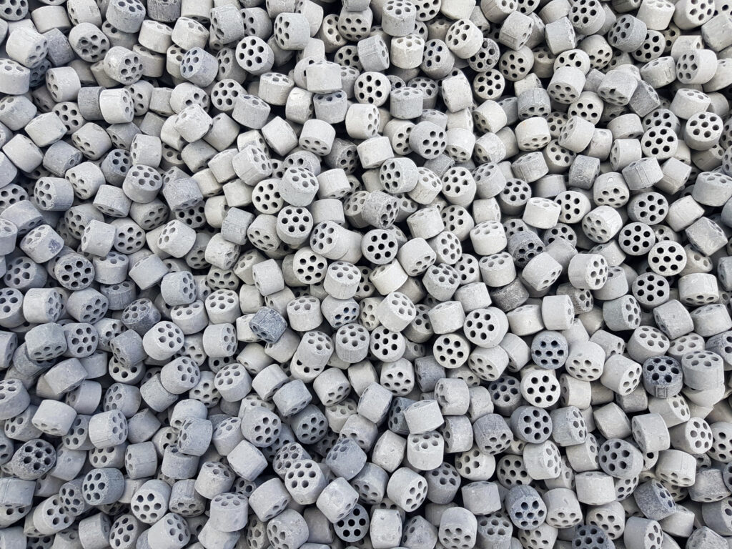 Renea nickel, also known as "skeletal nickel" — is a solid microcrystalline porous nickel catalyst used in chemical processes for hydrogenation or hydrogen reduction of organic compounds.